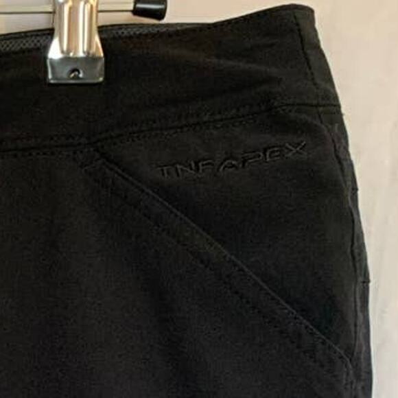 The North Face Black TNF APEX Skort Women's Size 6 - Picture 8 of 8